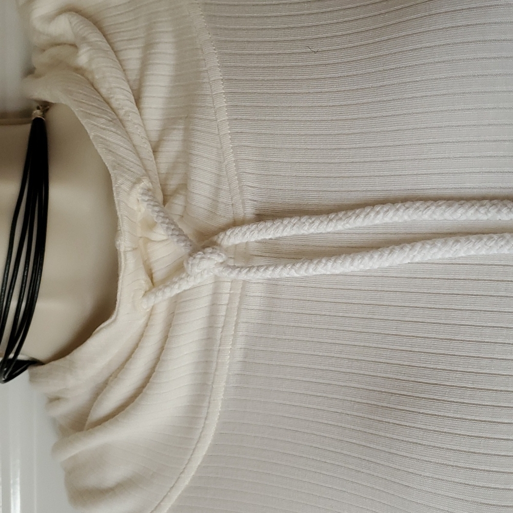 Fabletics Ivory Lightweight Hooded Tunic - Picture 3 of 6